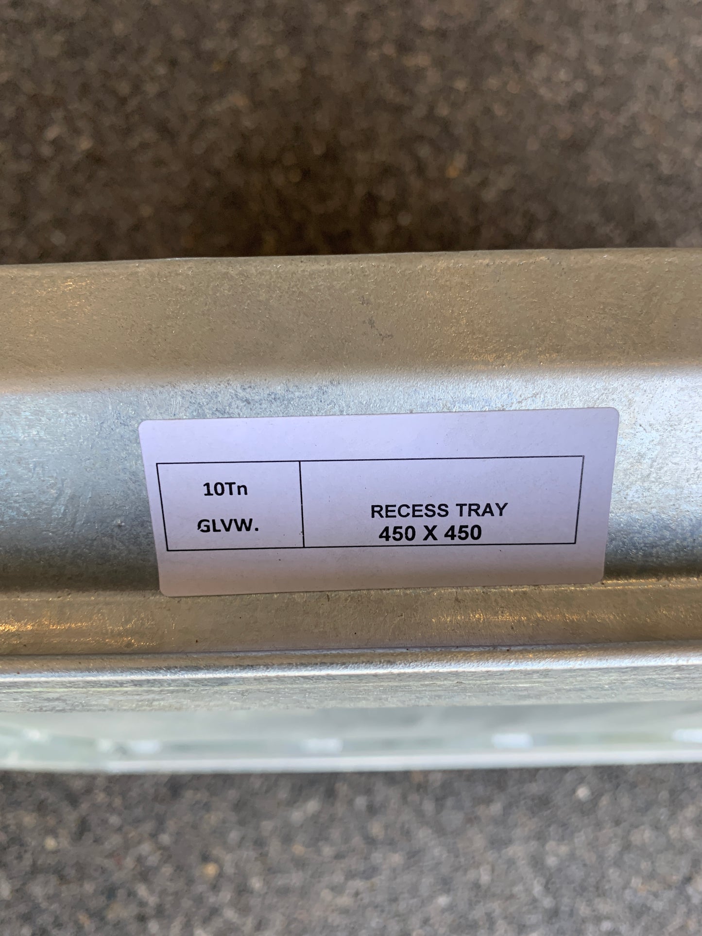 Recessed Manhole 10Tonne 45mm fill 450 x 450 RT4545C