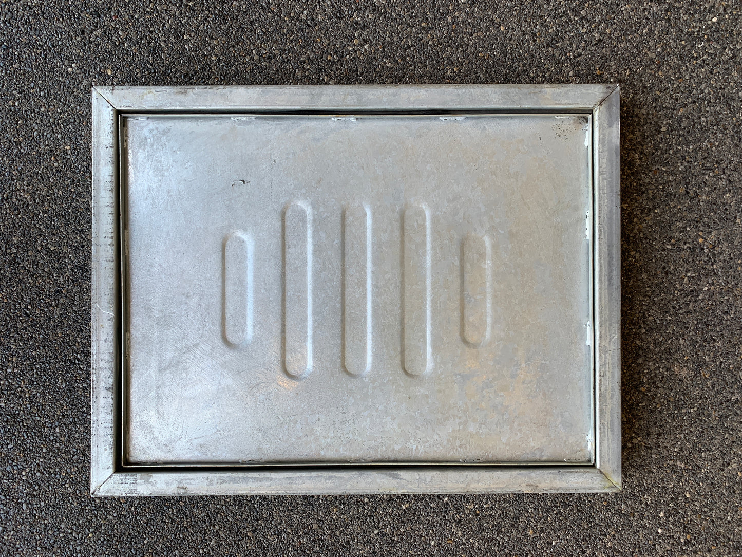 Recessed Manhole 10Tonne 45mm fill 600 x 450mm RT6045C